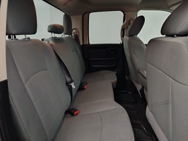 Used 2018 RAM 1500 Express AWD/4WD image 28