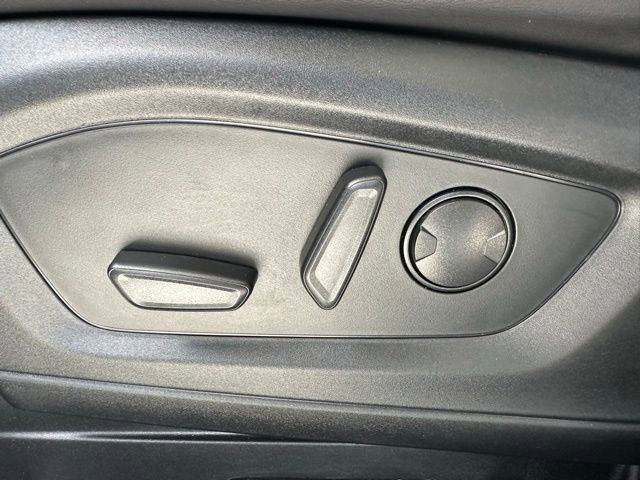 Certified 2022 Ford Explorer XLT w/ Equipment Group 202A image 30