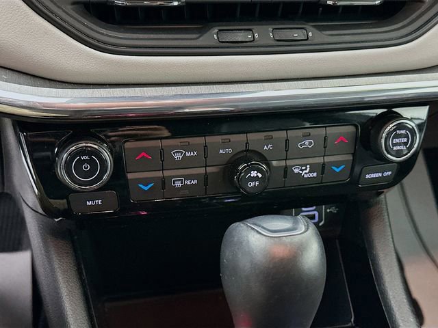 Used 2023 Jeep Compass Limited image 22