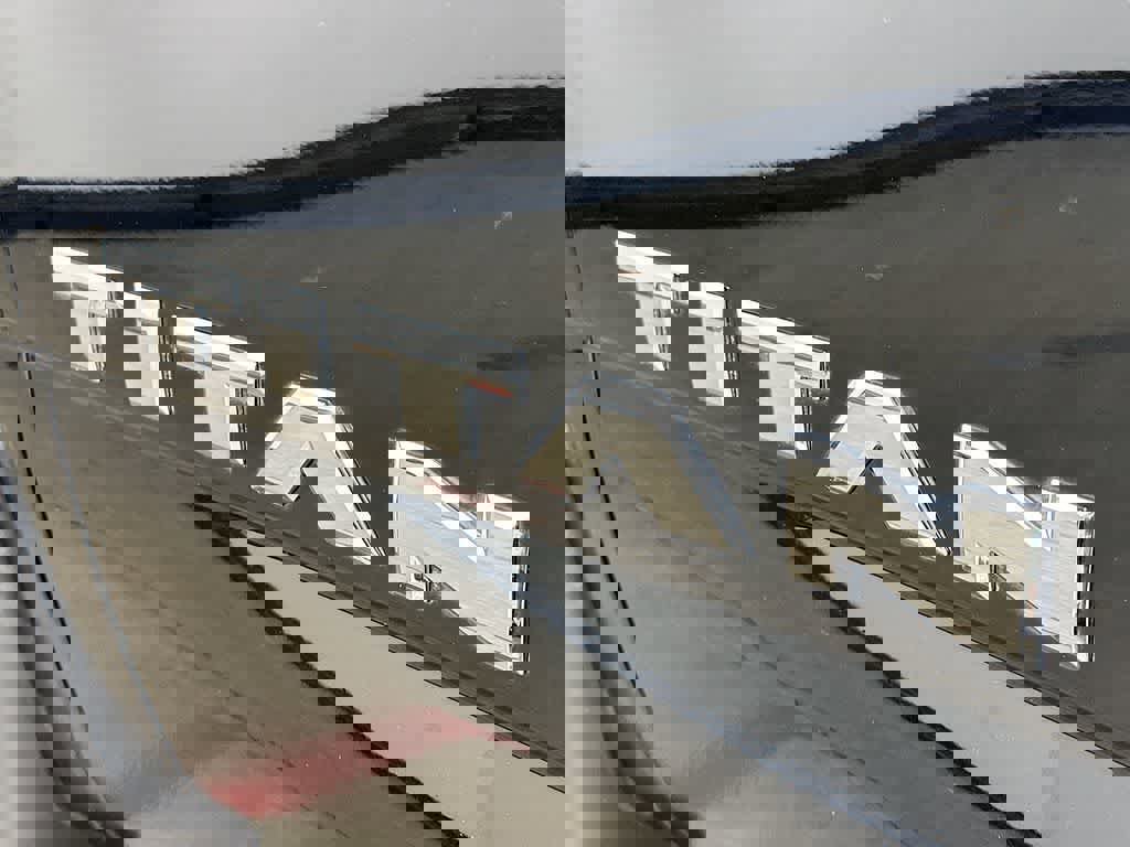 Used 2024 Nissan Titan SV w/ SV Convenience Package image 10