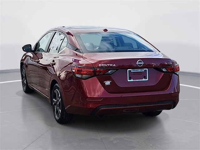 Used 2024 Nissan Sentra SV image 3