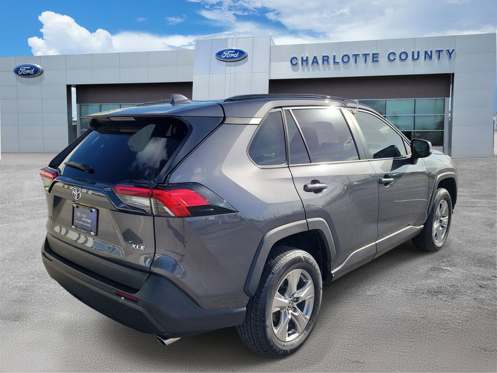 Used 2023 Toyota RAV4 XLE w/ Convenience Package image 4