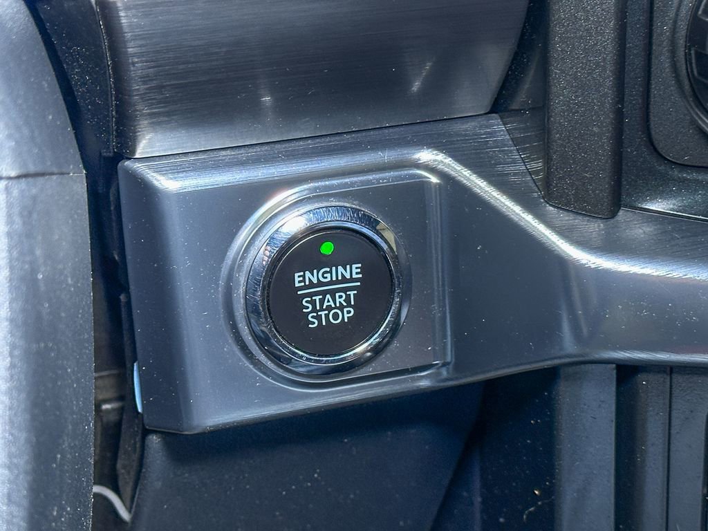 Certified 2022 Ford F150 Lariat w/ Equipment Group 502A High image 39