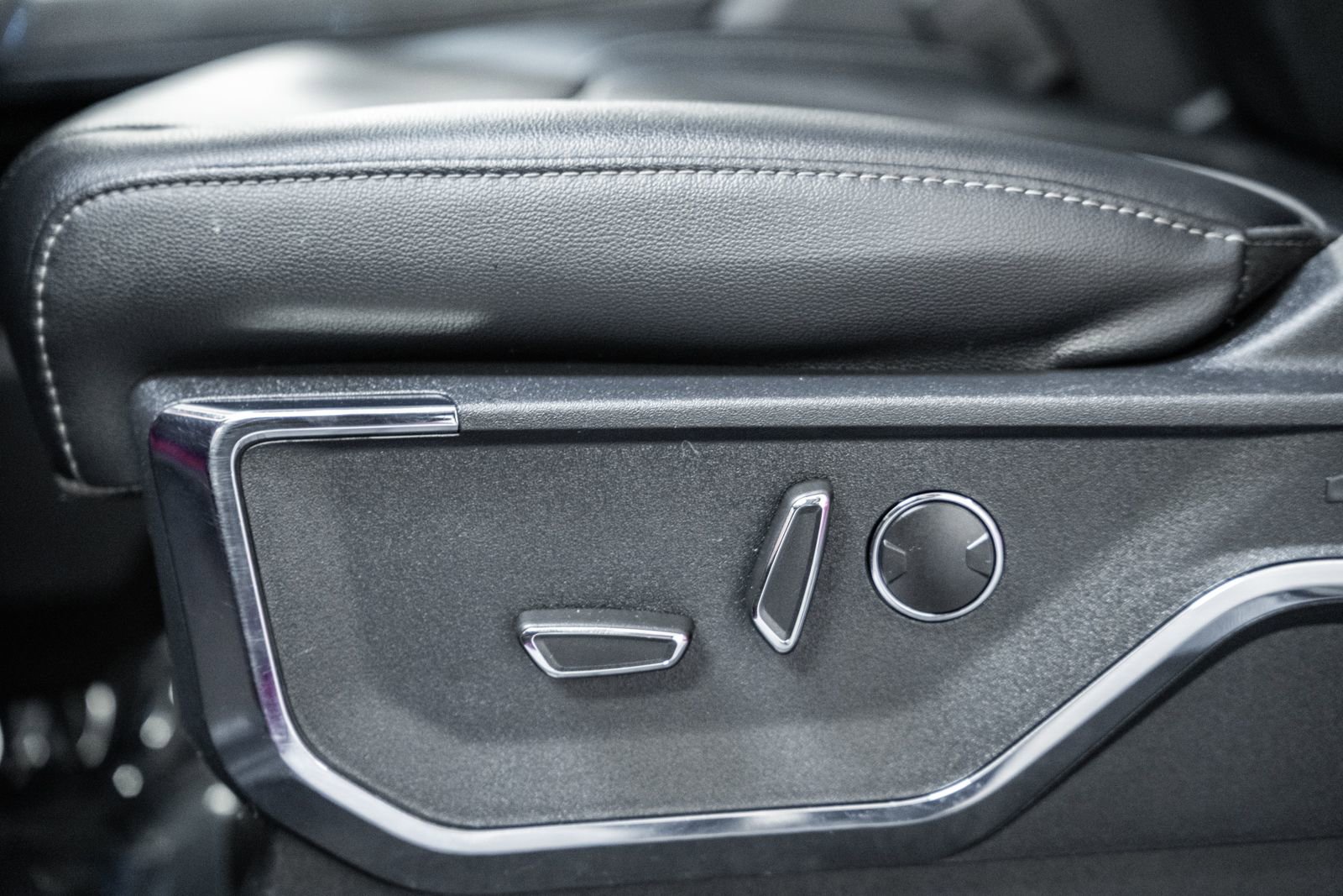 Certified 2022 Ford F150 Lariat w/ Equipment Group 502A High image 41