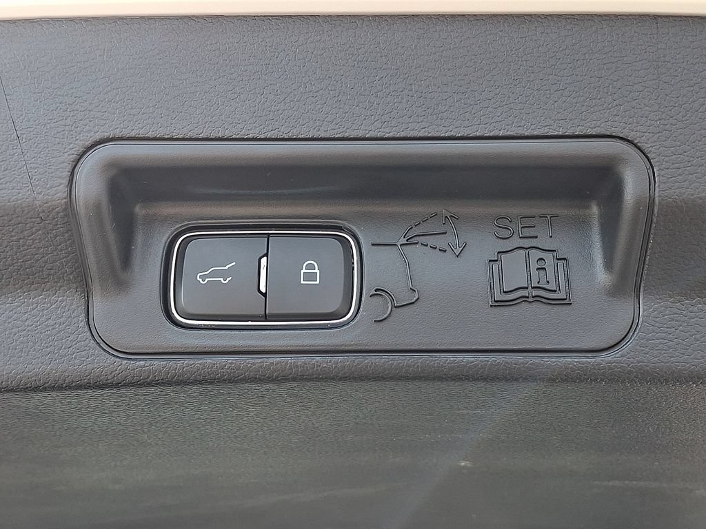 Certified 2024 Ford Explorer XLT AWD/4WD image 29