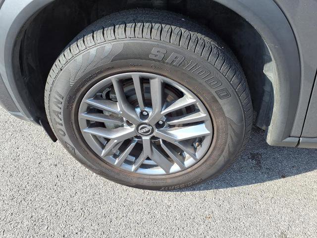 Used 2023 Nissan Rogue S image 7