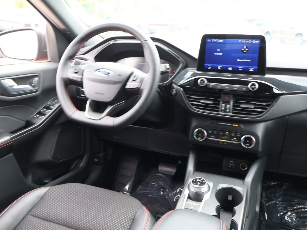 Certified 2025 Ford Escape ST-Line AWD/4WD image 14