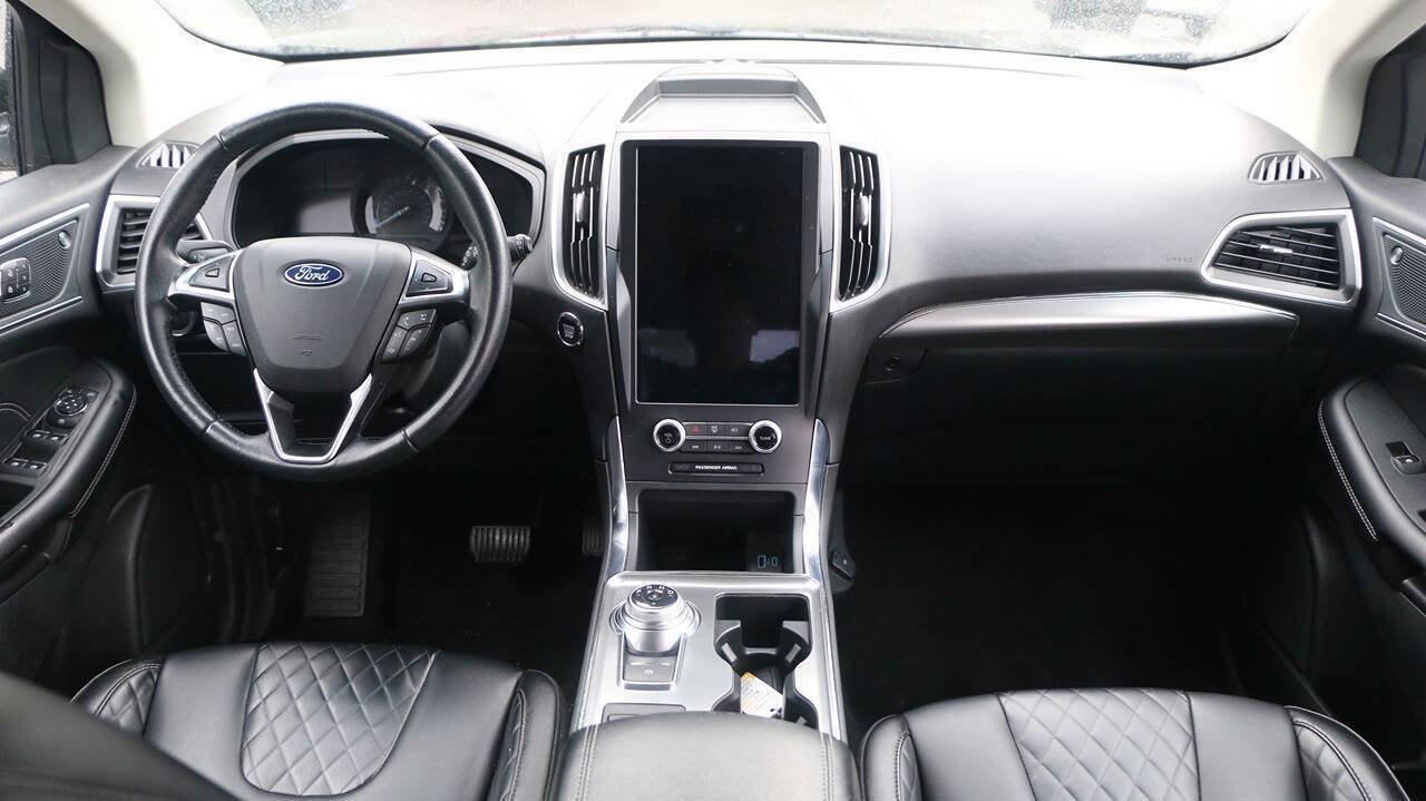 Certified 2024 Ford Edge Titanium AWD/4WD image 15