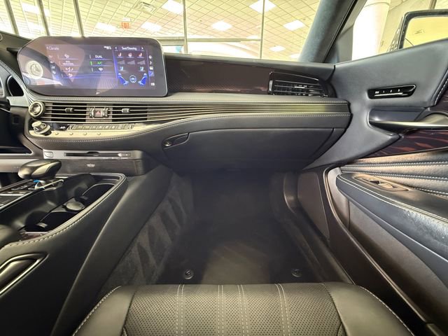 Used 2022 Lexus LS 500 AWD w/ Interior Upgrade Package image 23