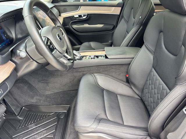 Used 2025 Volvo XC90 B5 Plus AWD/4WD image 15