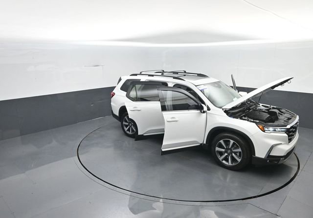 Used 2024 Honda Pilot Elite image 40
