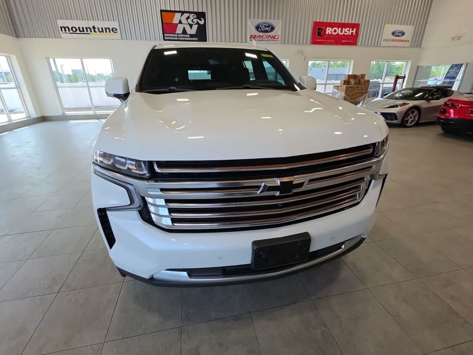 Used 2021 Chevrolet Suburban High Country AWD/4WD image 4