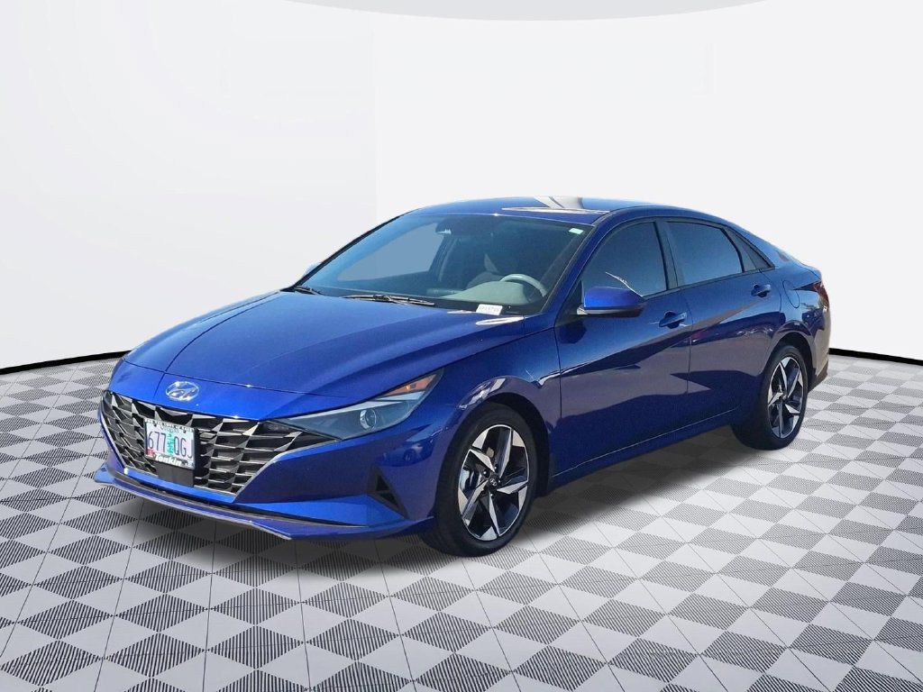 Used 2023 Hyundai Elantra SEL w/ Convenience Package FWD image 2
