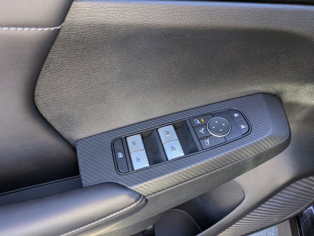 Used 2024 Mitsubishi Outlander SE Black Edition image 14