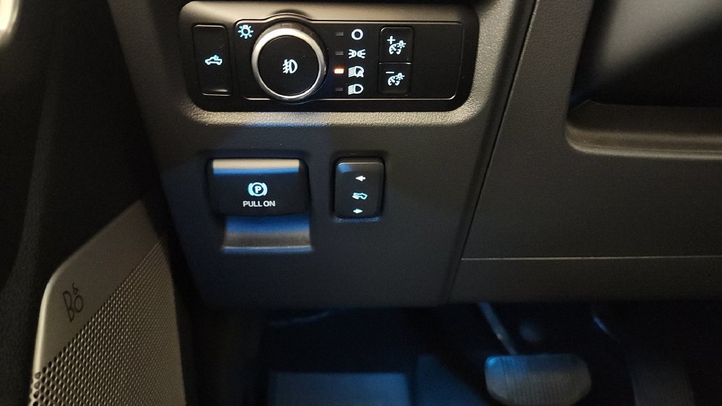 Certified 2024 Ford F150 Lariat AWD/4WD image 25