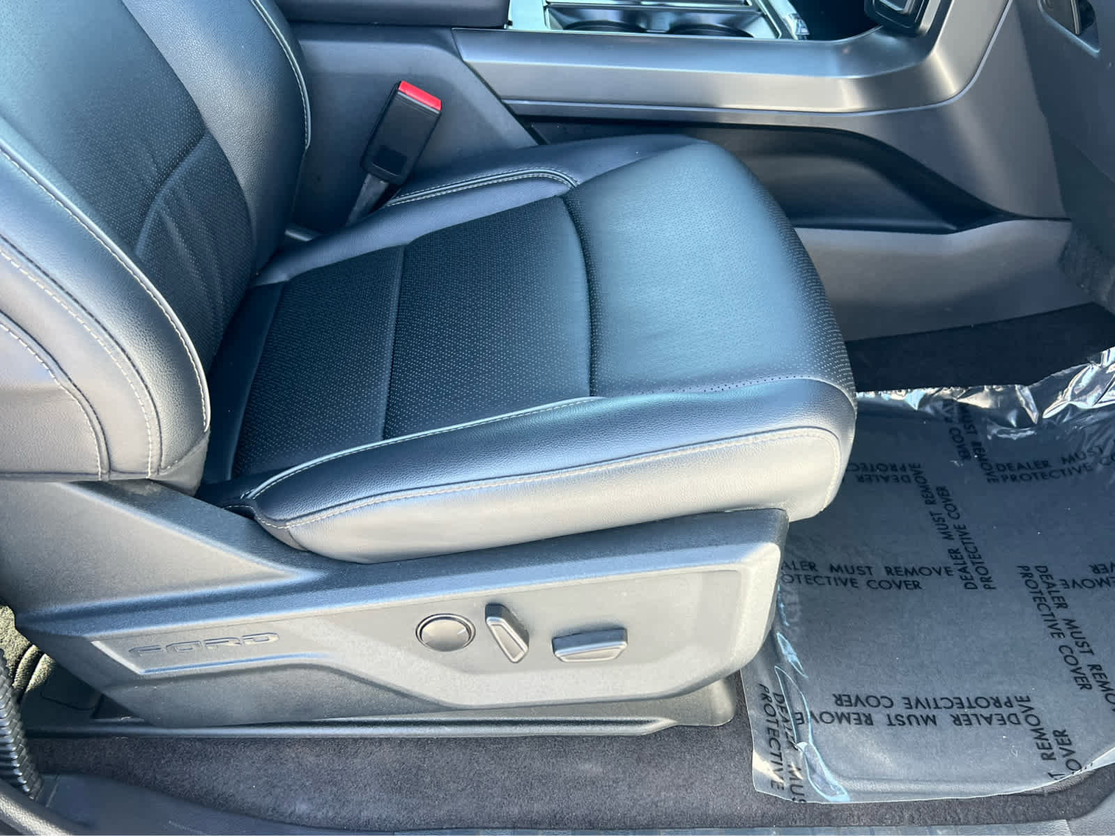 Certified 2025 Ford F150 Lariat image 18