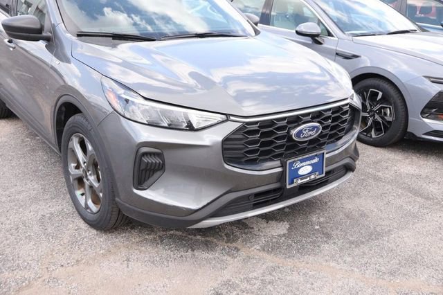 Certified 2025 Ford Escape ST-Line FWD image 2