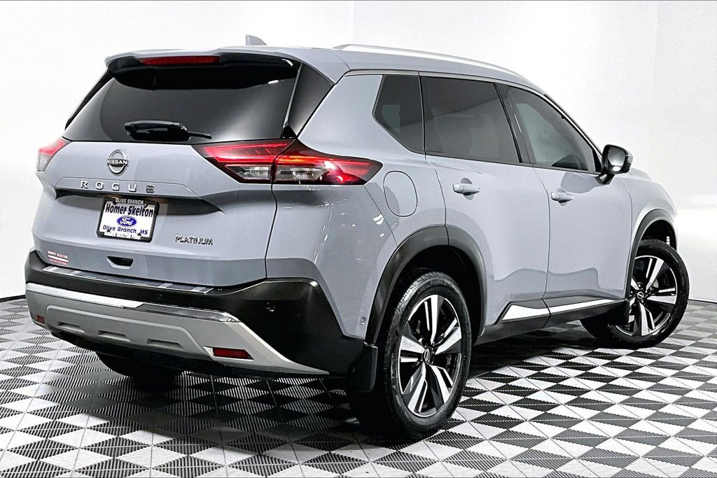 Used 2022 Nissan Rogue Platinum w/ Head-Up Display Package FWD image 12