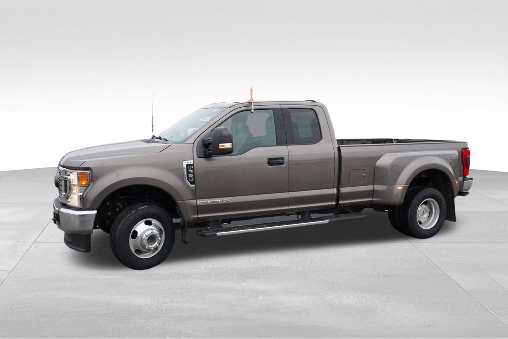 Certified 2022 Ford F350 XLT image 10