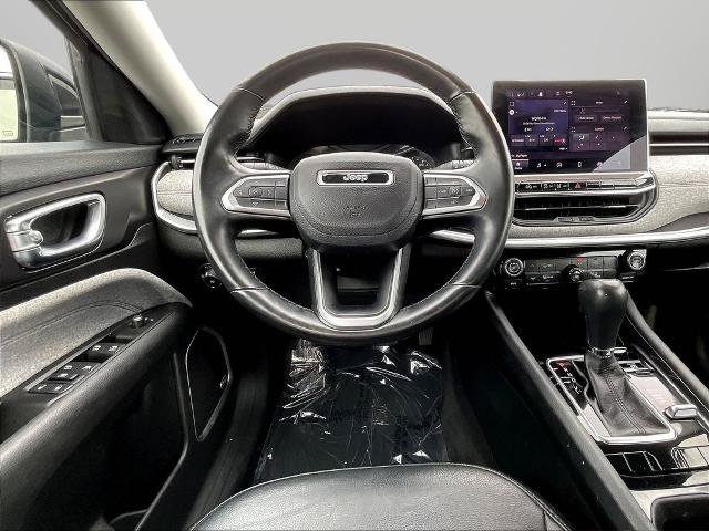 Used 2022 Jeep Compass Latitude w/ Sun and Sound Group AWD/4WD image 8