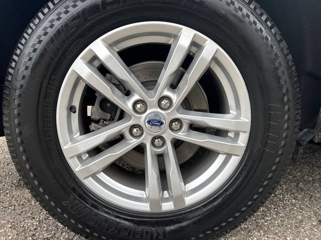 Certified 2023 Ford Explorer XLT w/ Equipment Group 202A AWD/4WD image 15