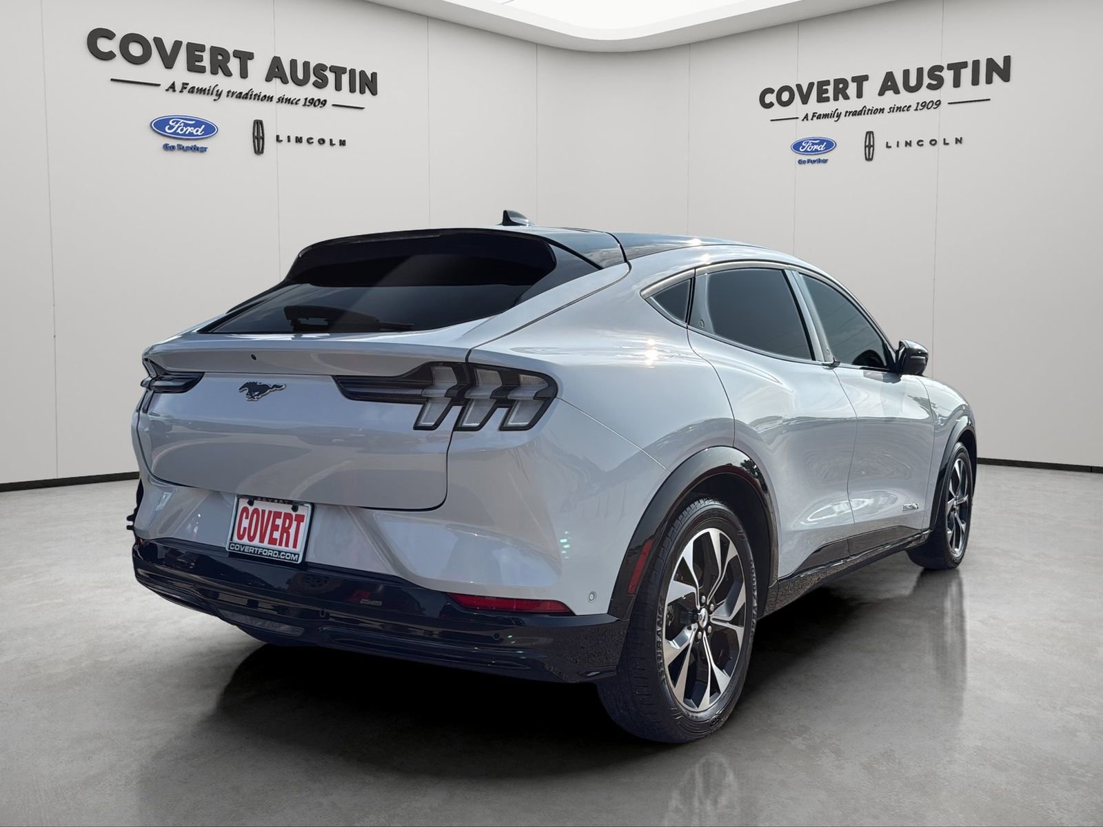 Certified 2023 Ford Mustang Mach-E Premium AWD/4WD image 5