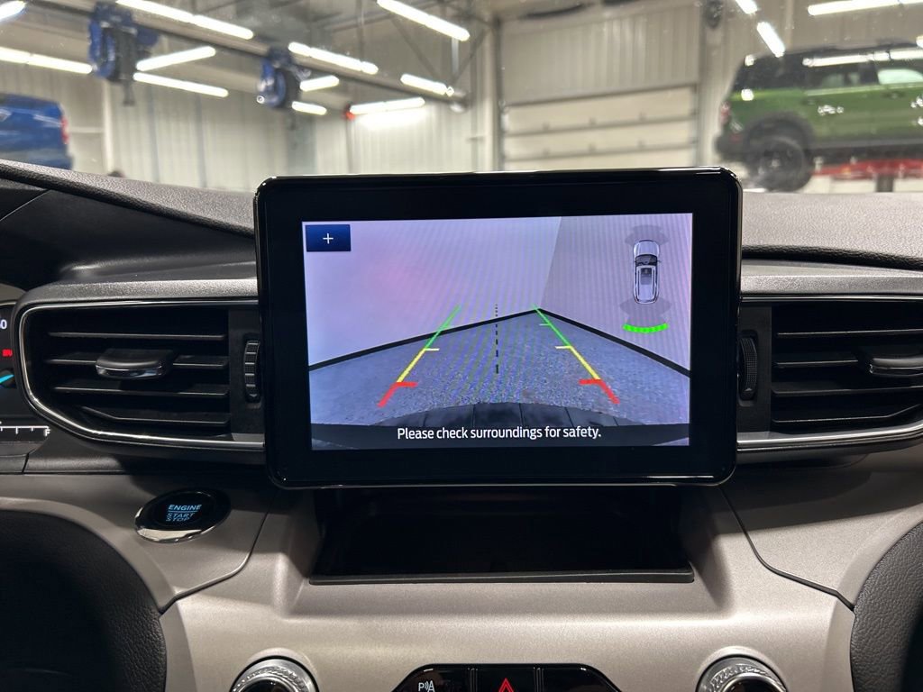 Certified 2024 Ford Explorer XLT w/ Equipment Group 202A image 21