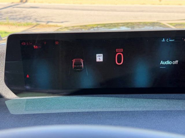 Certified 2025 Ford Expedition Max Active AWD/4WD image 5