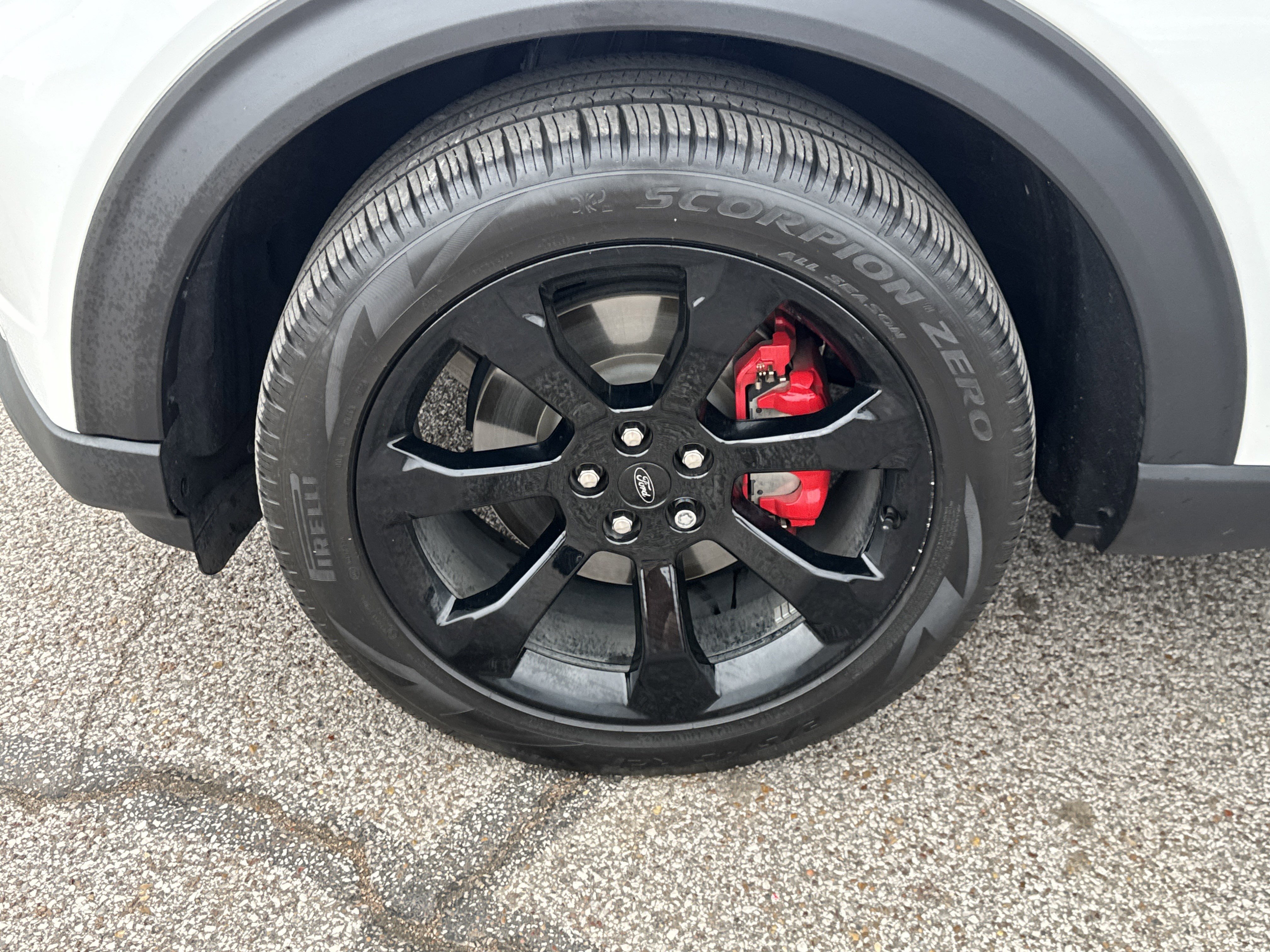 Certified 2024 Ford Explorer ST w/ Equipment Group 401A image 9