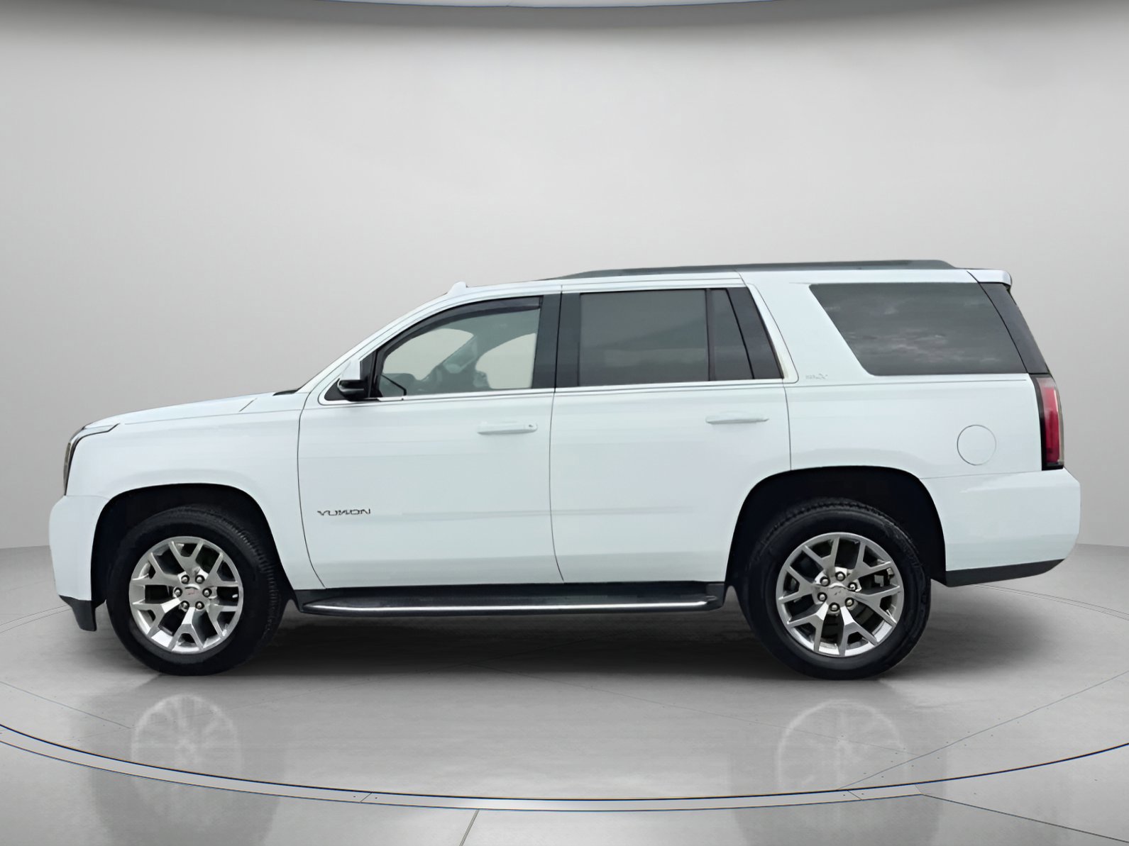 Used 2019 GMC Yukon SLT w/ Open Road Package image 9