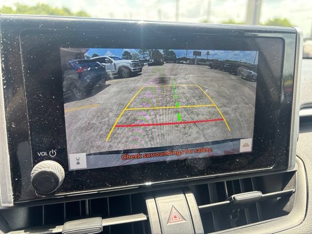 Used 2025 Toyota RAV4 XLE FWD image 19