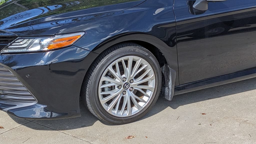 Used 2018 Toyota Camry XLE FWD image 10