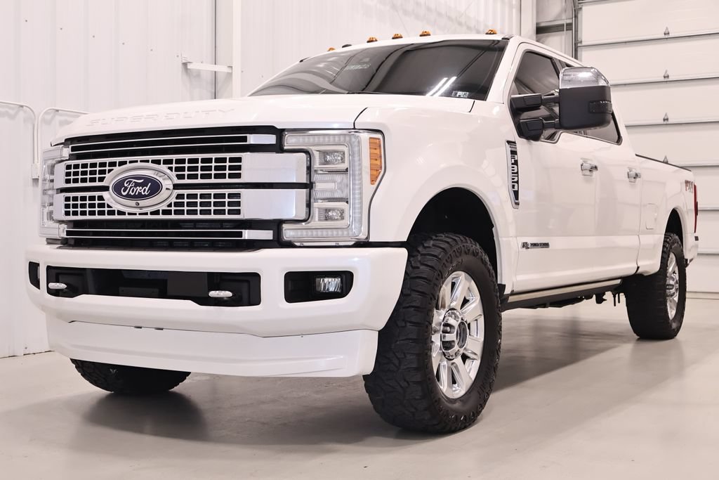Certified 2017 Ford F350 Platinum w/ Platinum Ultimate Package AWD/4WD image 5