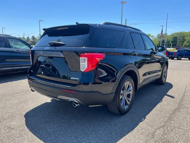 Certified 2024 Ford Explorer XLT w/ Equipment Group 202A AWD/4WD image 4