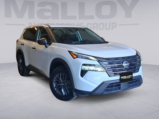 Used 2024 Nissan Rogue S FWD image 7