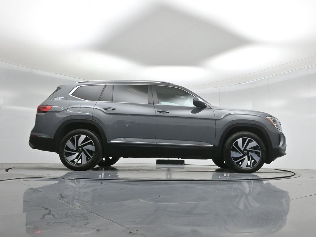 Used 2025 Volkswagen Atlas SEL image 49
