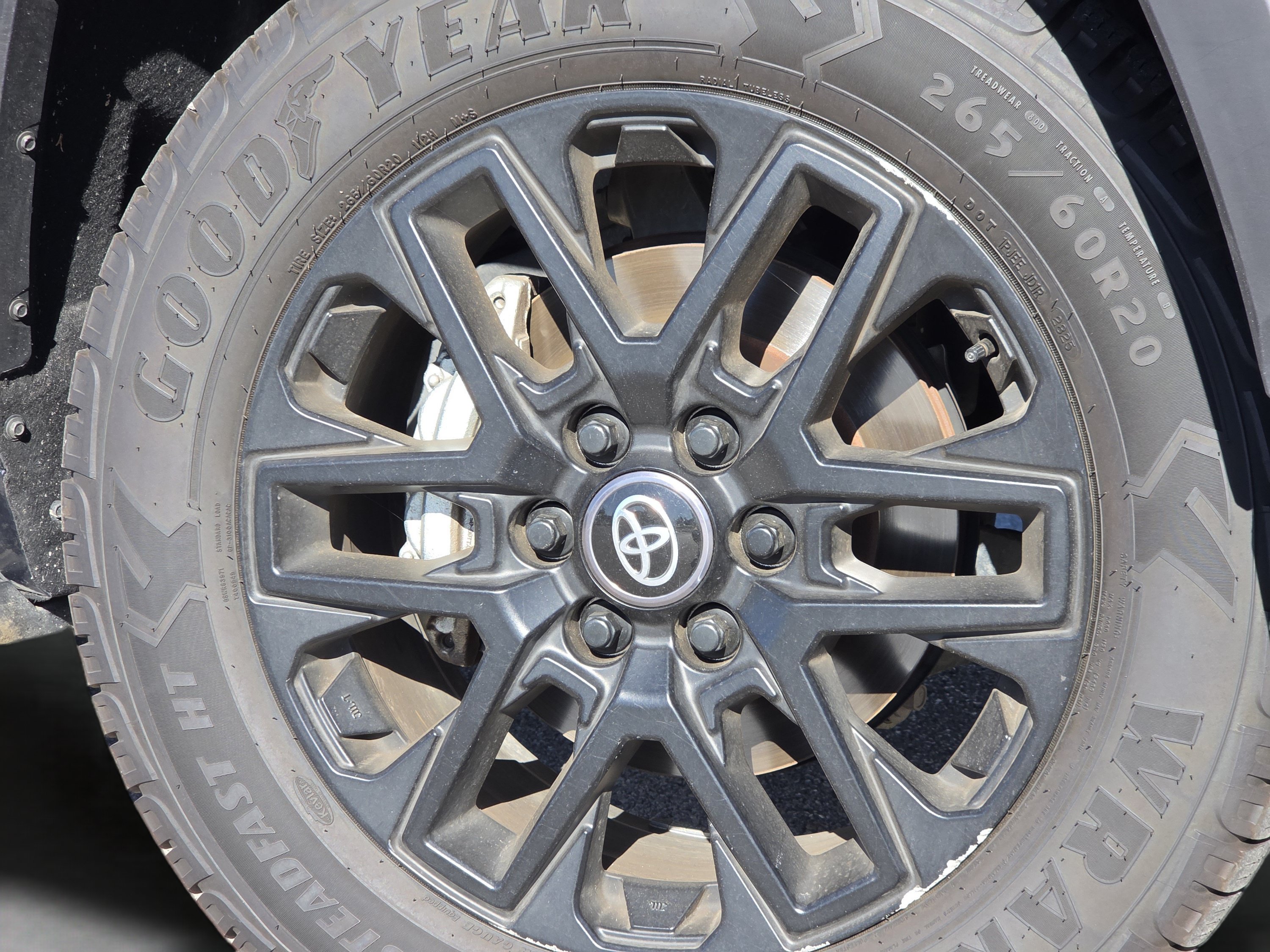 Used 2025 Toyota Sequoia Limited w/ Tow Technology Package AWD/4WD image 21