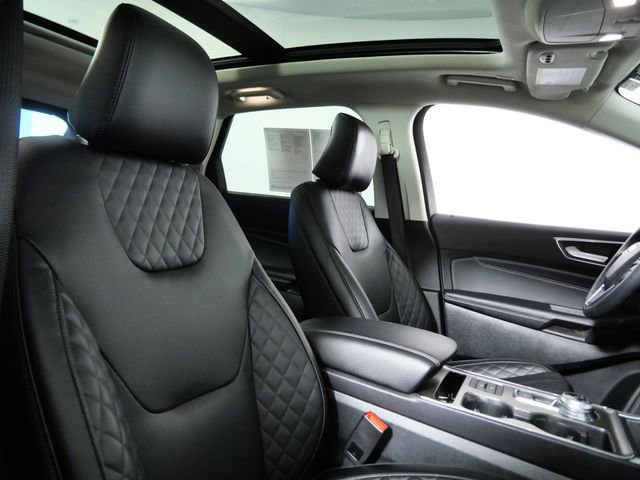 Certified 2024 Ford Edge Titanium w/ Equipment Group 301A AWD/4WD image 11