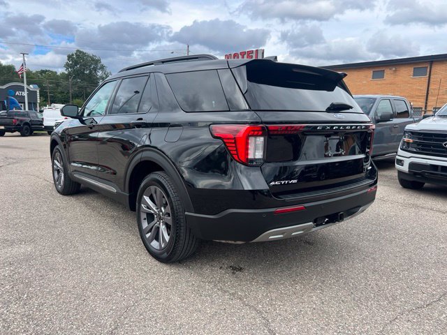 Certified 2025 Ford Explorer Active w/ Active Comfort Package AWD/4WD image 6