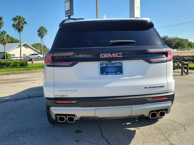 Used 2024 GMC Acadia Elevation w/ Luxury Package FWD image 5