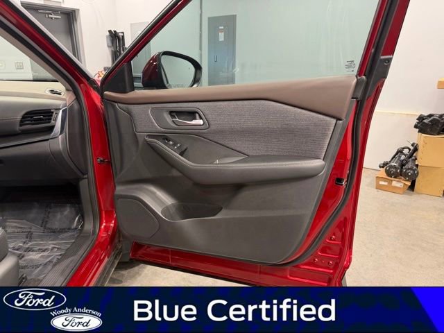 Used 2023 Nissan Rogue SV FWD image 28