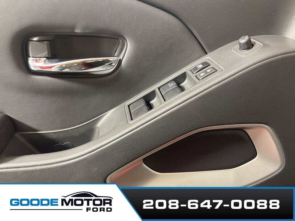 Used 2022 Nissan Frontier SV w/ Technology Package RWD image 8