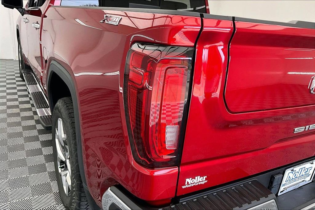 Used 2023 GMC Sierra 1500 SLT w/ SLT Premium Plus Package image 31