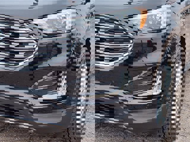 Certified 2024 Ford Edge Titanium w/ Class II Trailer Tow Package image 27