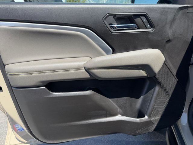 Used 2024 Chevrolet Colorado ZR2 w/ Technology Package AWD/4WD image 9