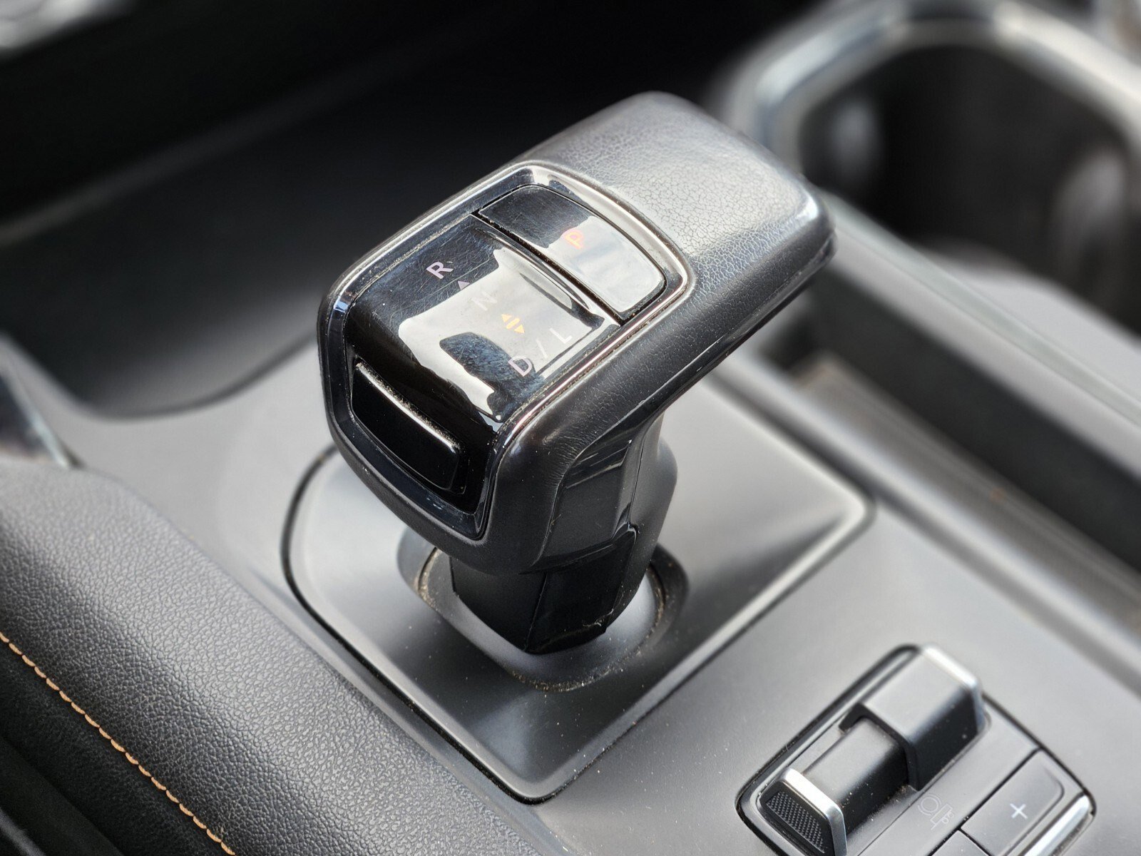 Used 2022 GMC Sierra 1500 AT4 w/ AT4 Premium Package image 22