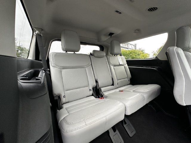 Certified 2025 Ford Expedition Max Platinum w/ Driver's Package AWD/4WD image 40