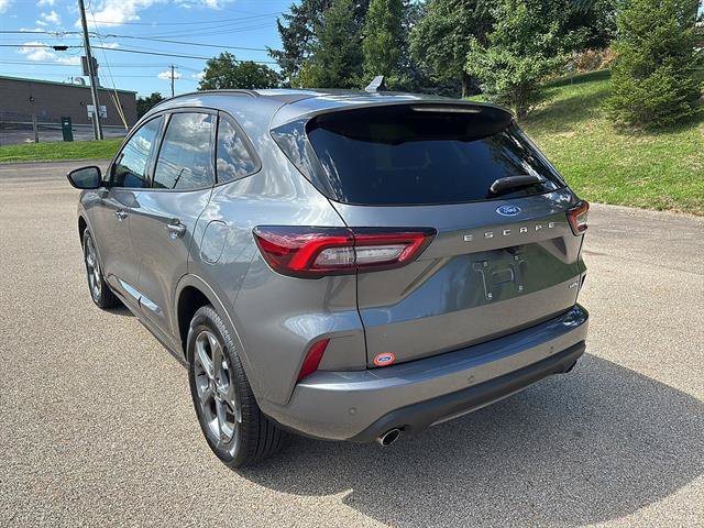 Certified 2023 Ford Escape ST-Line w/ Tech Pack #1 AWD/4WD image 2