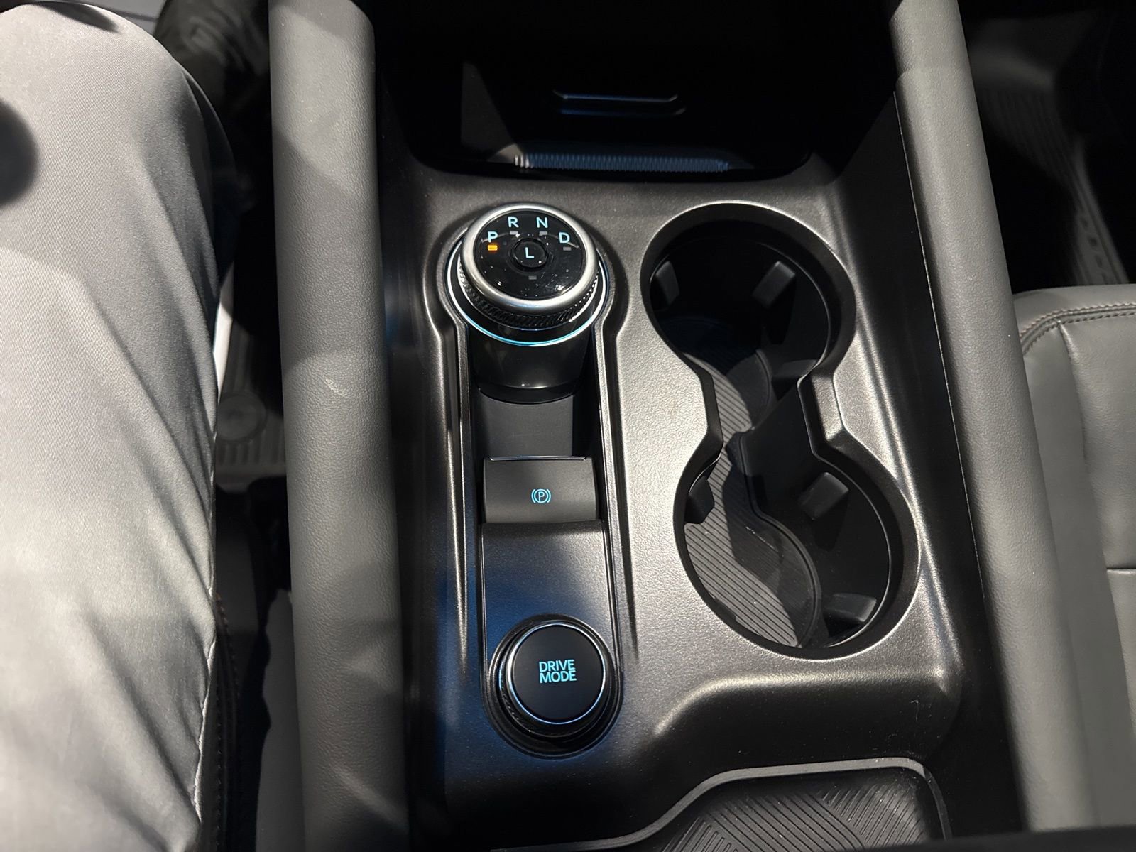 Certified 2025 Ford Explorer Active w/ Active Comfort Package image 37