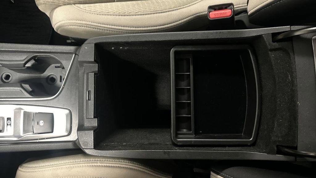 Used 2024 Subaru Ascent Premium w/ Convenience Package image 30